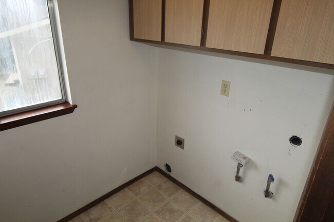 Foto del edificio - 6806 N Hamilton St