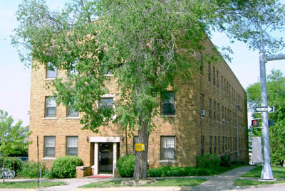 Follis Apartments - Tenth St Studios