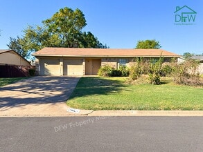 Building Photo - 1613 Edgehill Rd