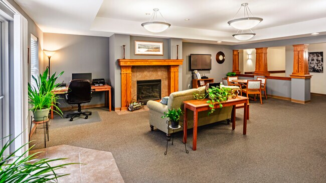Sala de café - Berkshire Oconomowoc Senior Apartments
