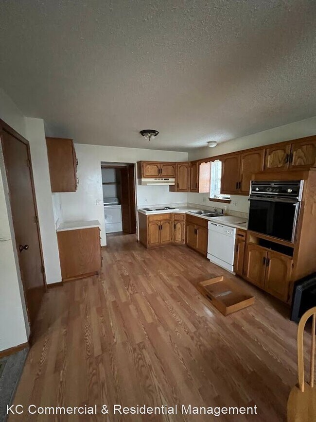 Foto del edificio - 3 br, 1.5 bath House - 11031 N Oak Trfy
