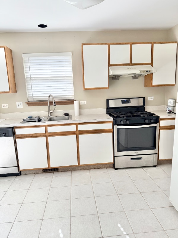 Building Photo - 2049 Foxtail Dr