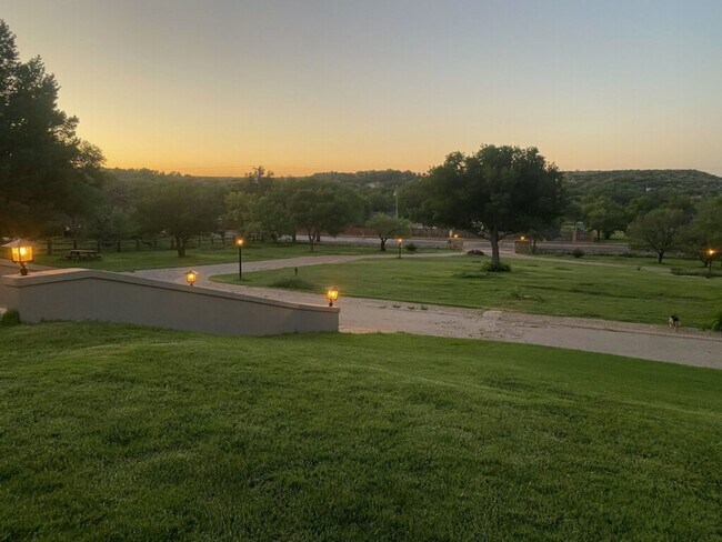 Building Photo - Gorgeous Home for Lease