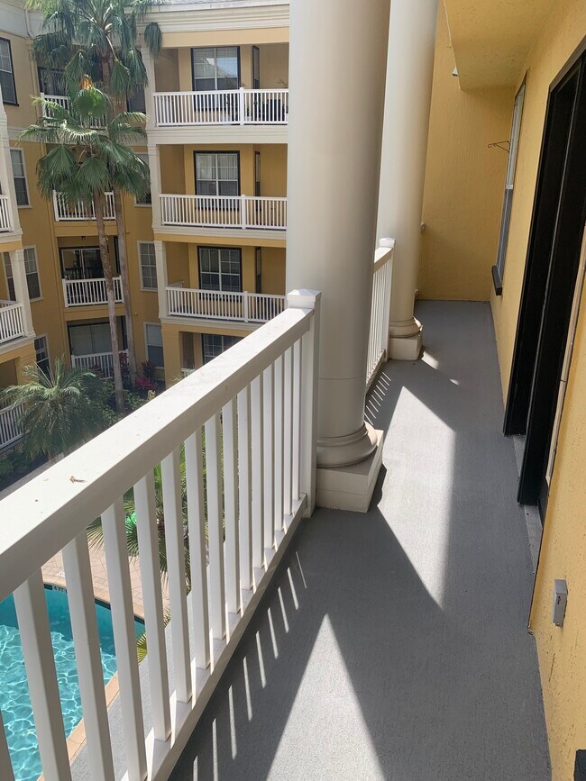 Foto del edificio - 860 N Orange Ave