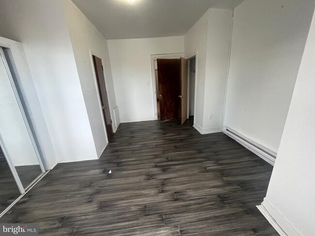 Building Photo - 5400 Catharine St