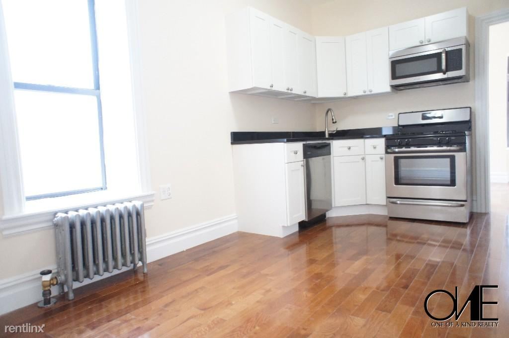 Building Photo - 17 E 128th St