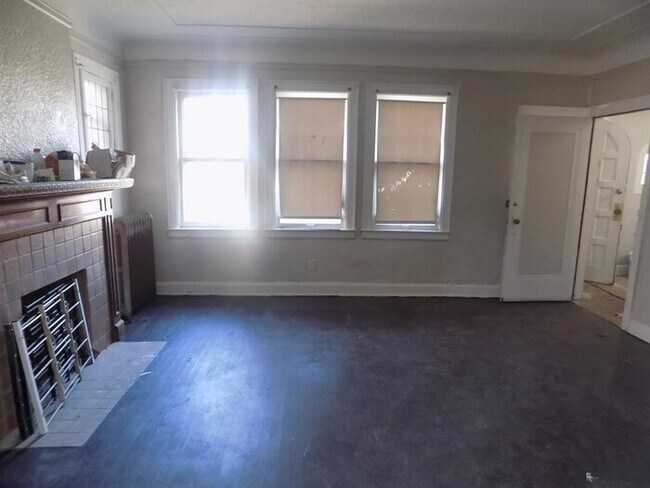 Foto del edificio - 14137 Mansfield St