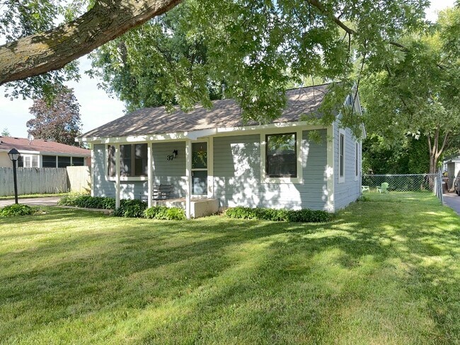 Foto del edificio - 37 Heather Dr