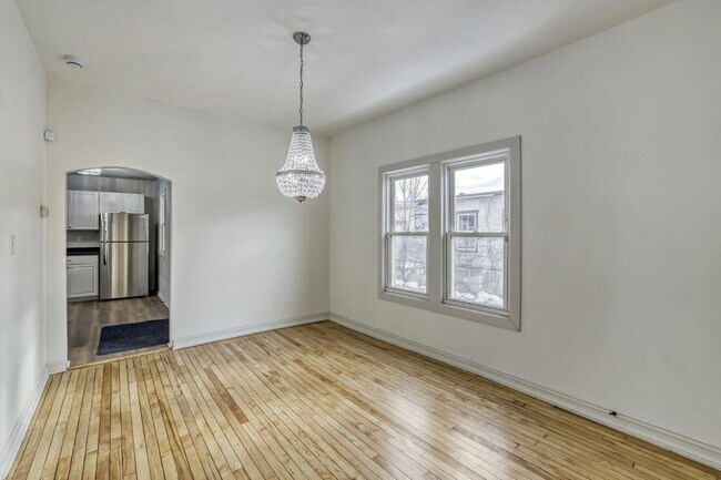 Foto del edificio - 610 Fairview Ave N