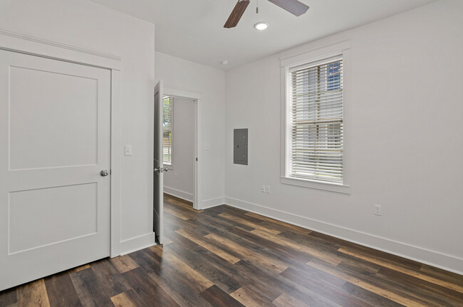 Foto del edificio - 1551 Highland Rd