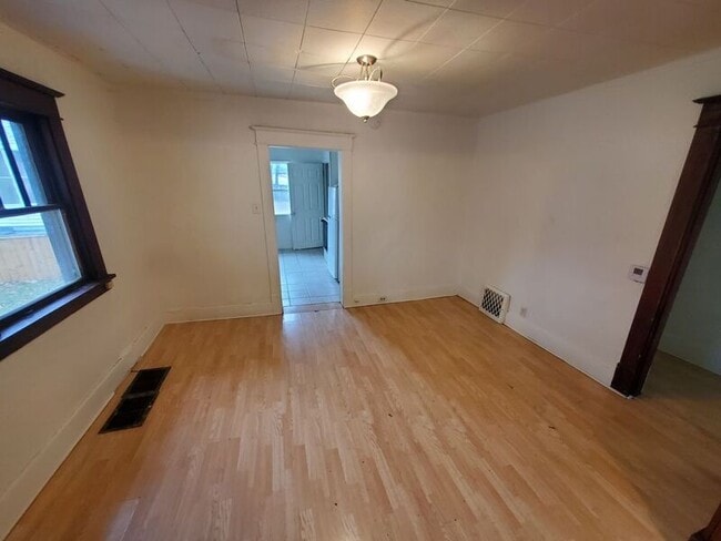 Building Photo - 1420 Goddard Ct