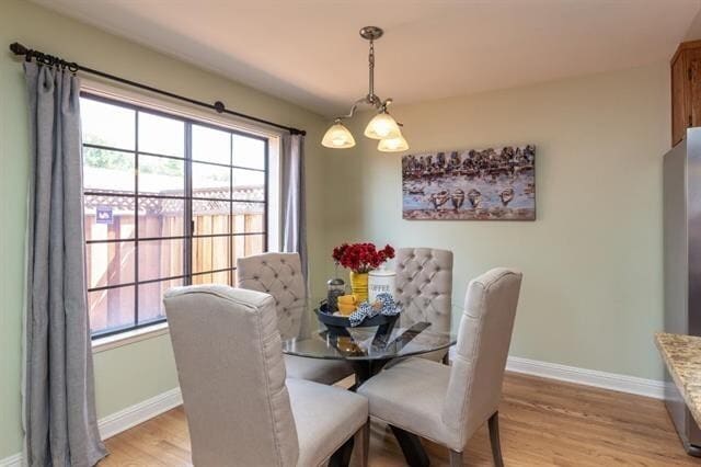 Building Photo - End unit in quiet Campbell location!