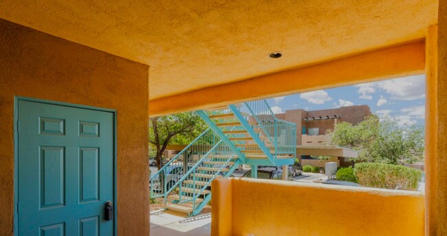 Foto del edificio - 470 Turtleback Rd