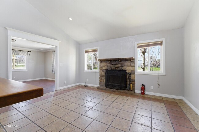 Foto del edificio - 13237 E Ave W 8