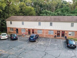 Building Photo - 1051 3rd St SE