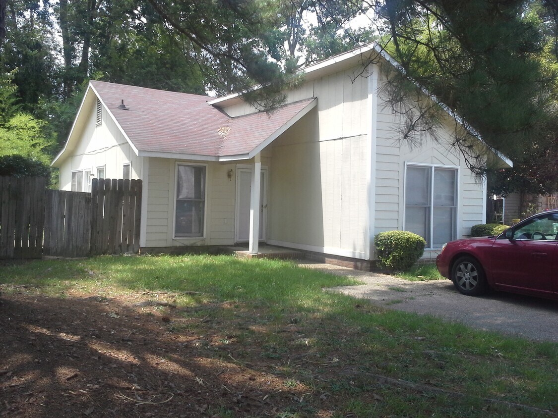 Front View - 7057 Candlewood Dr