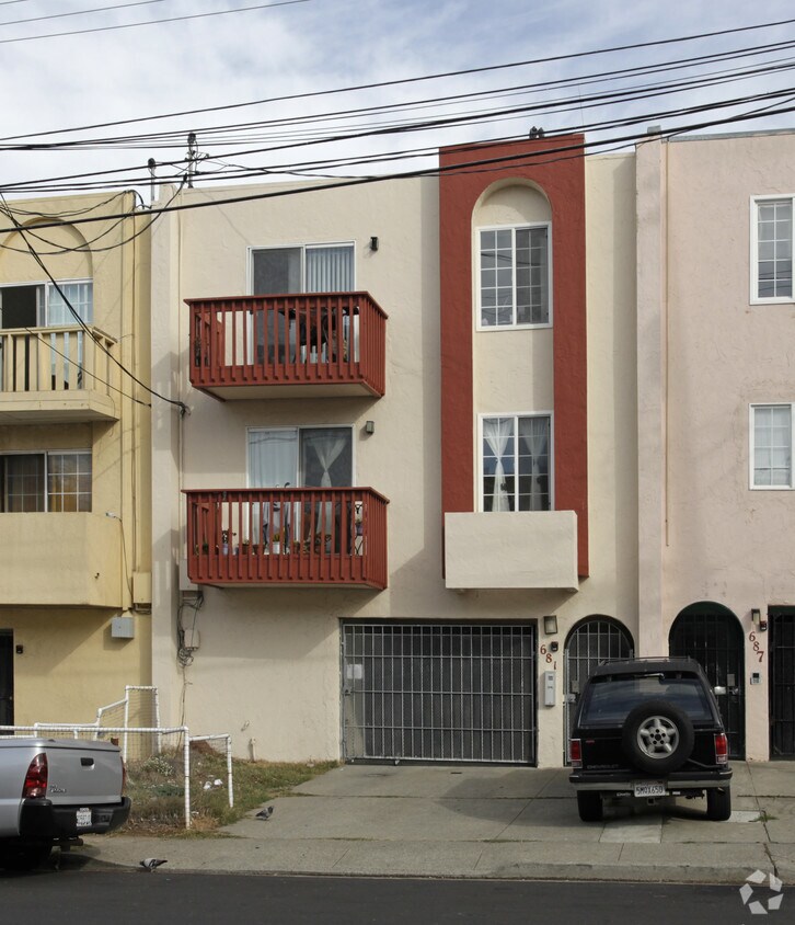 Primary Photo - 681 Villa St