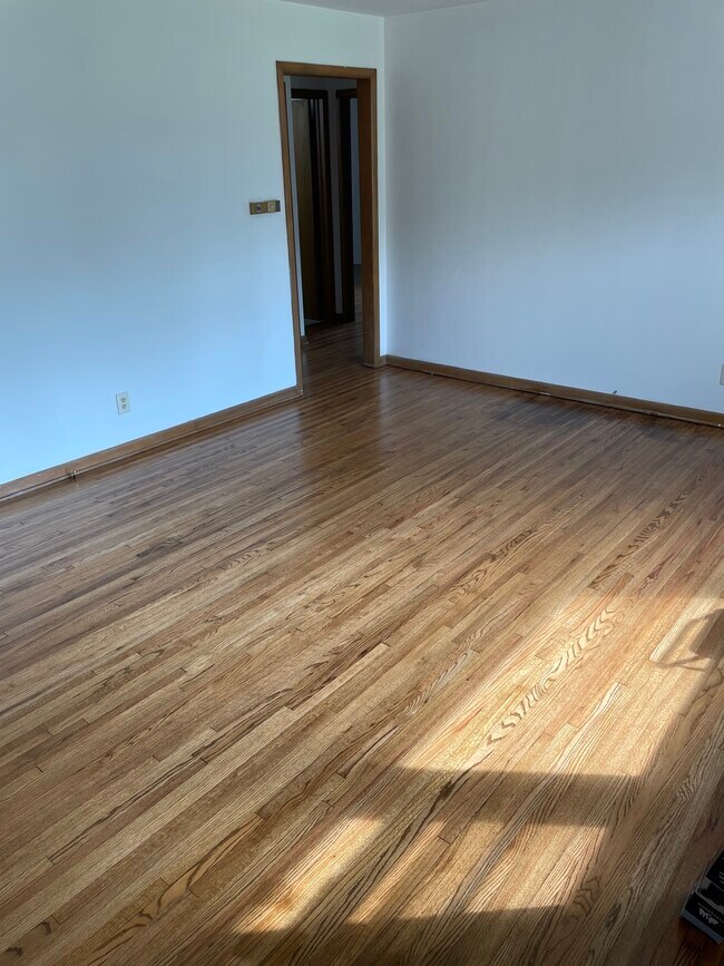 Foto del edificio - 8026 E Indianapolis St