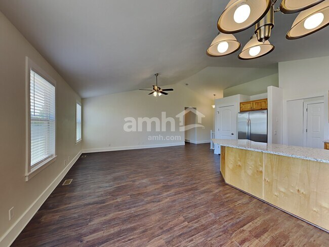Foto del edificio - 416 N 3335 W