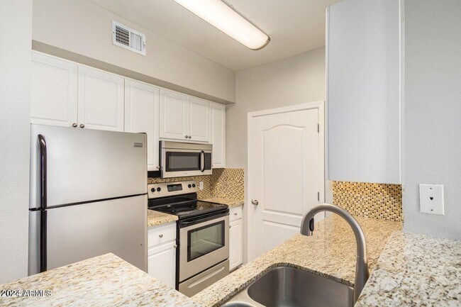 Foto del edificio - 1701 COLTER St