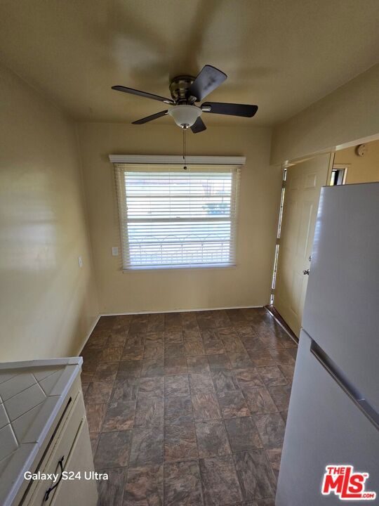 Foto del edificio - 3625 S Victoria Ave