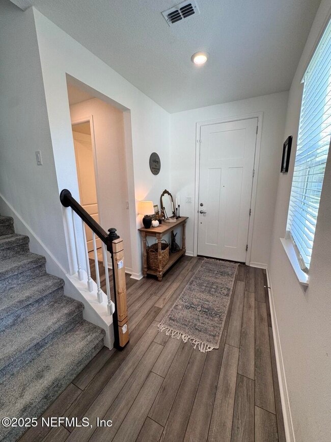 Foto del edificio - 4652 Clapboard Xing Wy