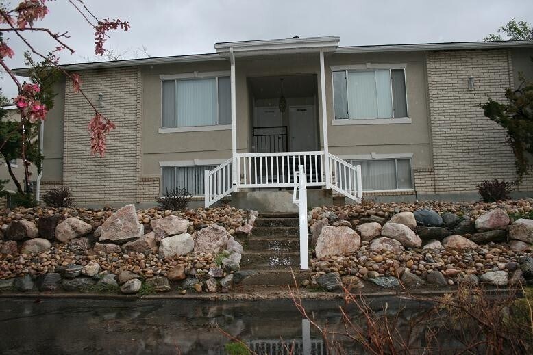 Building Photo - 710 East Side Dr