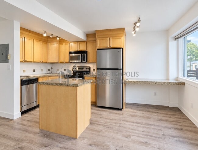 Building Photo - 1601 Taylor Ave N