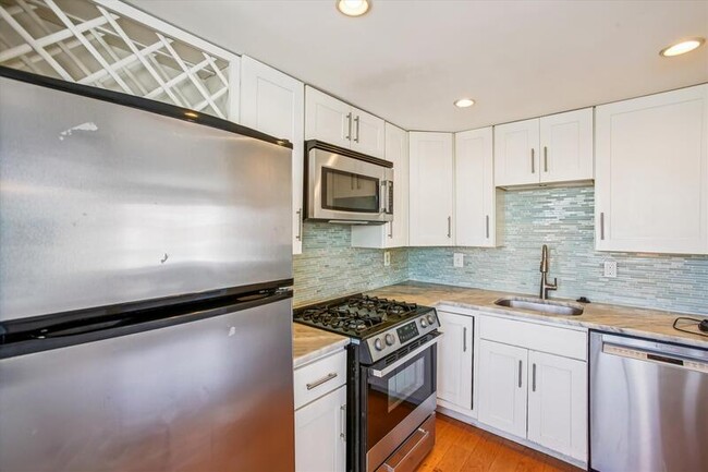 Building Photo - 1245 13th St NW