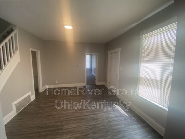 Foto del edificio - 4503 Decoursey Ave