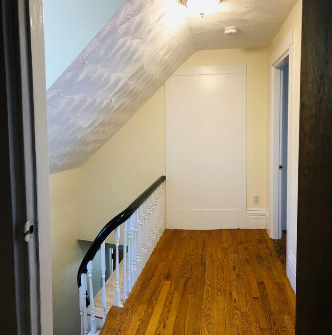 Building Photo - 15 Webster Plz