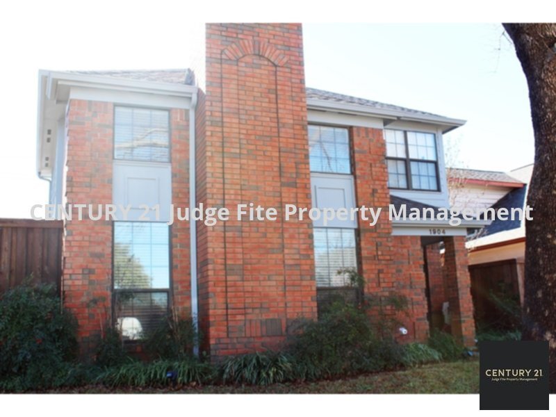 Primary Photo - Fabulous 2-Story 3/2.5/4 in Carrollton For...
