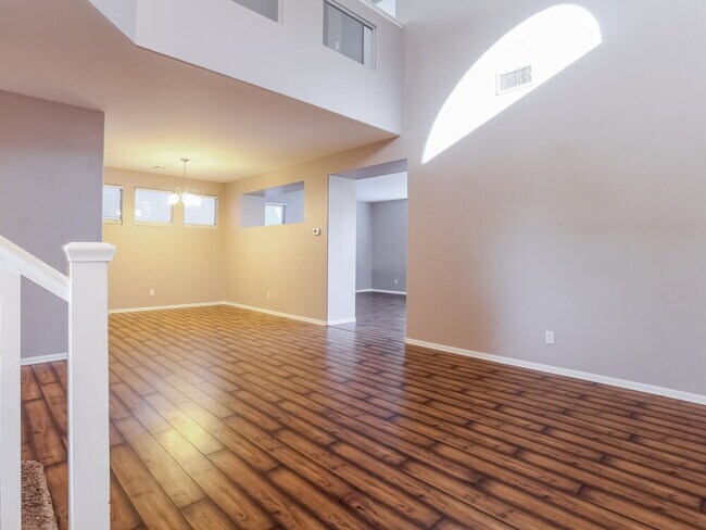 Foto del edificio - 8800 Happy Pines Ave