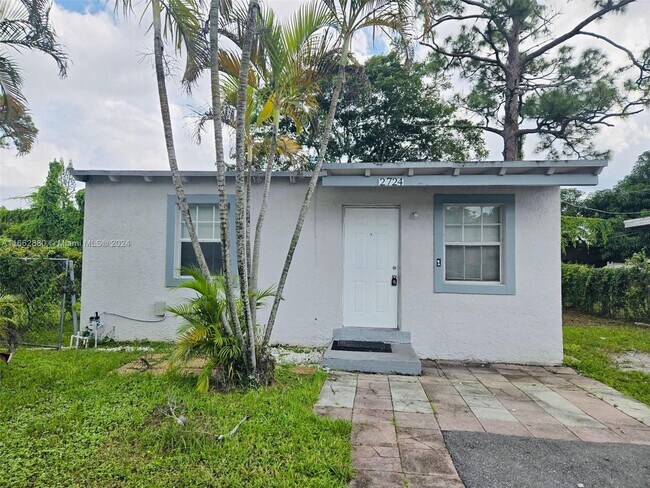 Foto del edificio - 2724 NW 7th St