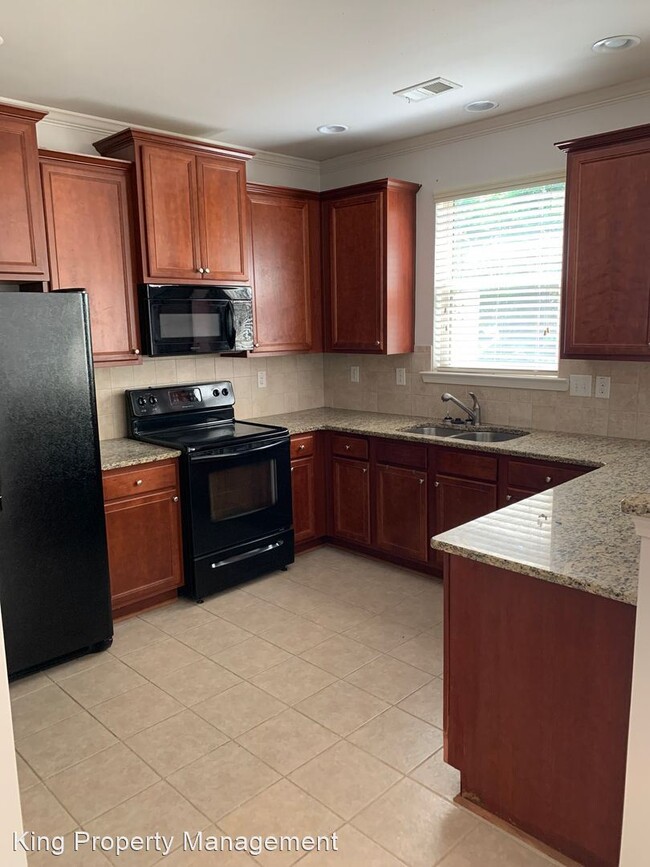Building Photo - 2 br, 2.5 bath House - 93 Puttenum Way
