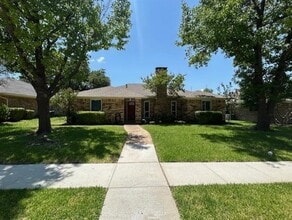 Building Photo - 1026 Goldenrod Dr