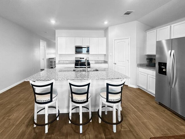 Building Photo - 730 Gladiola Lp