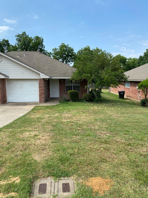 Foto principal - 2920 W Parnell St