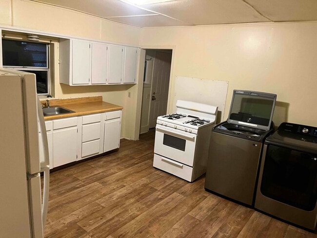 Foto del edificio - 236 S Oklahoma Ave