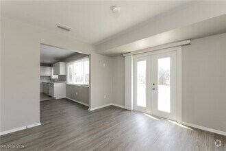 Building Photo - 6865 Appomattox Dr