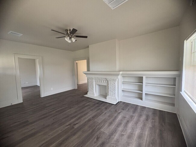 Foto del edificio - Remodeled Two Bedroom Home in NW OKC