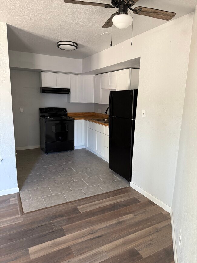 Foto del edificio - 1804 E 66th St