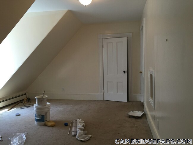 Building Photo - 1539 Cambridge St