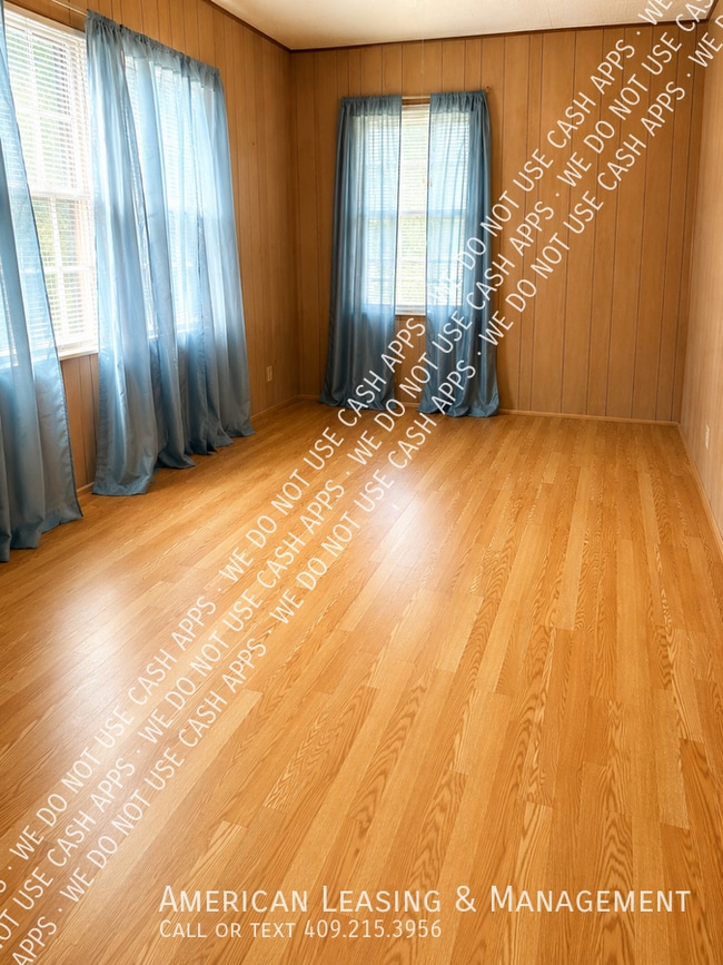 Building Photo - 7121 TX-94