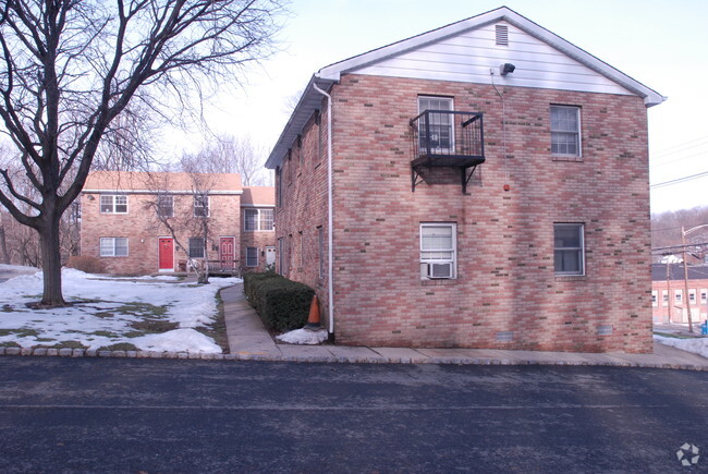 Building Photo - Mill Street Manor