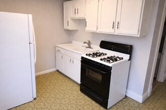 Building Photo - 3544 Bell St