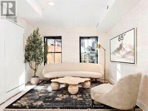 Building Photo - 8 Cumberland St