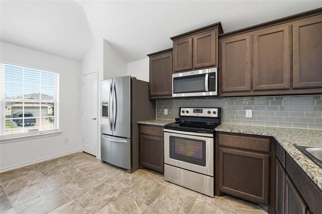 Building Photo - 10844 Live Oak Creek Dr