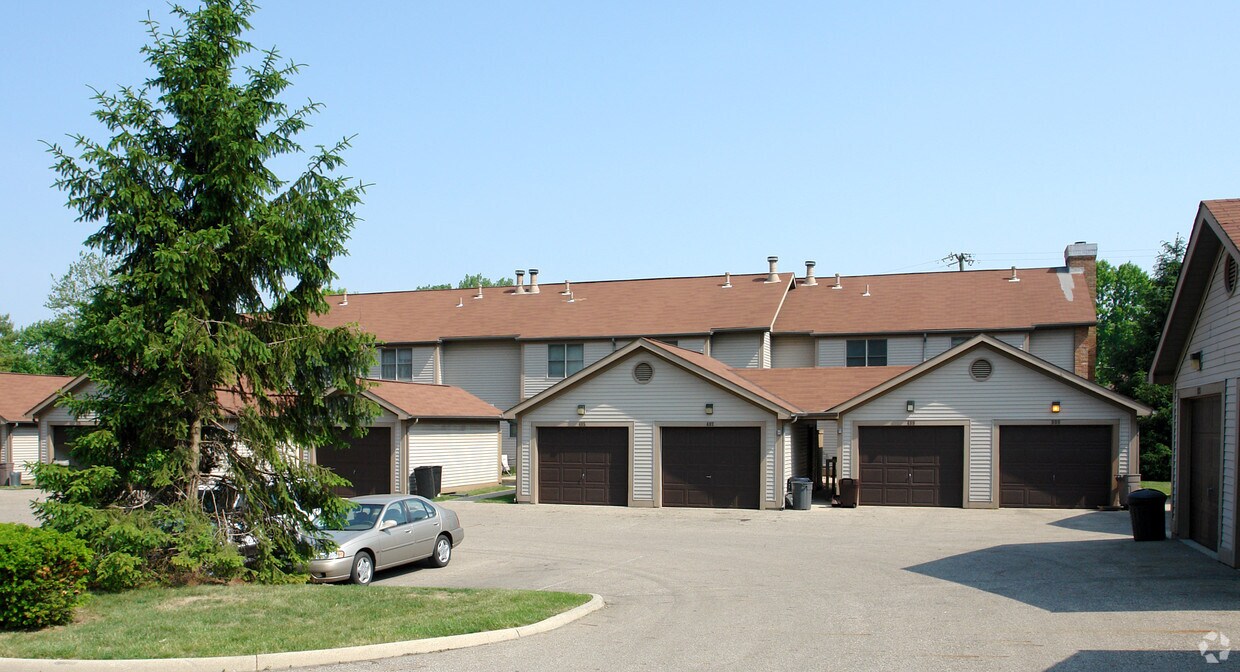 Foto del edificio - 973-999 Proprietors Rd