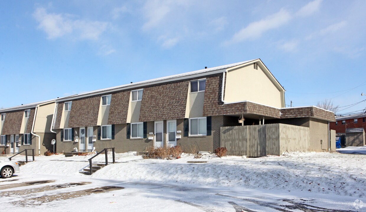 Blacklick Plaza Apartaments - Blacklick Plaza Apartments
